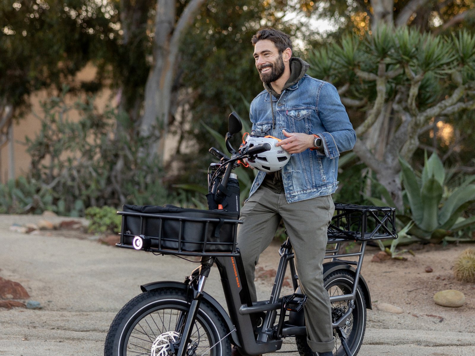 Rad Power – RadRunner 3 Plus Electric Utility Bike - view 5